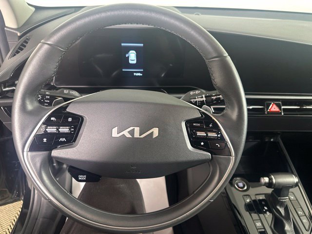 Used 2023 Kia Niro EX FWD image 13