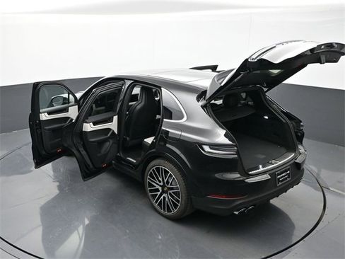 New 2026 Porsche Cayenne E-Hybrid image 31
