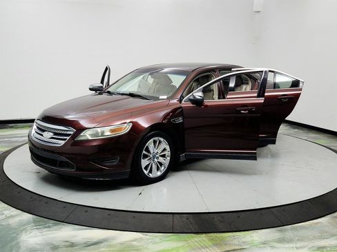 Used 2010 Ford Taurus Limited FWD image 9