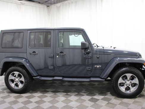 Used 2016 Jeep Wrangler Unlimited Sahara w/ Max Tow Package image 21