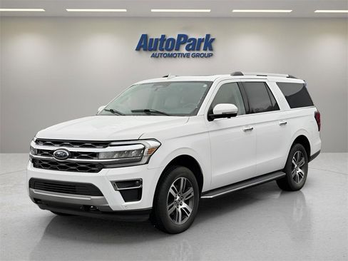 Used 2022 Ford Expedition Max Limited image 3