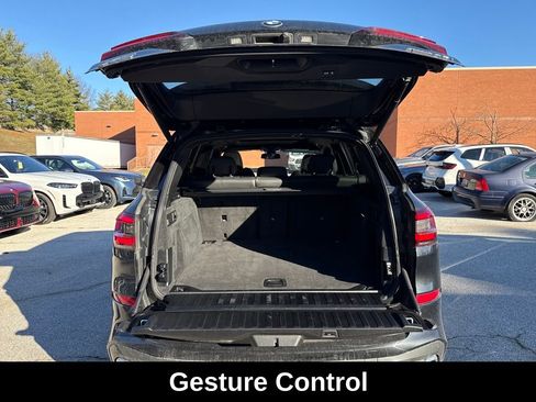 Used 2021 BMW X5 xDrive40i w/ M Sport Package image 29