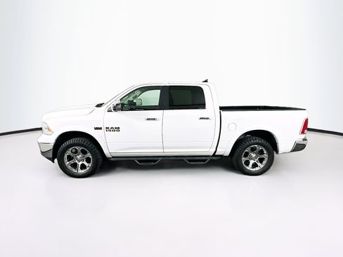 Used 2017 RAM 1500 Laramie w/ Convenience Group AWD/4WD image 4