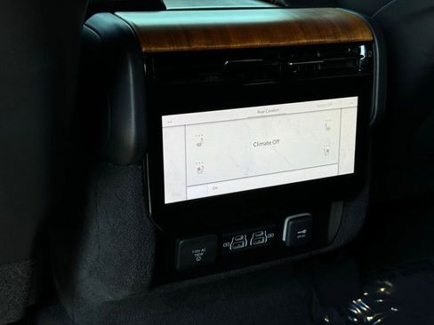 Used 2022 Jeep Grand Wagoneer Series III w/ Rear Seat Video Group 1 AWD/4WD image 35