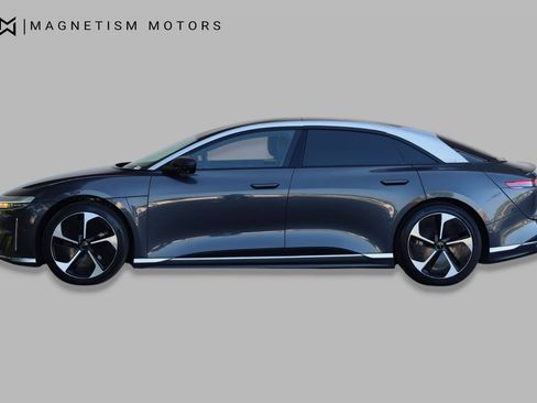 Used 2024 Lucid Air Touring AWD/4WD image 2