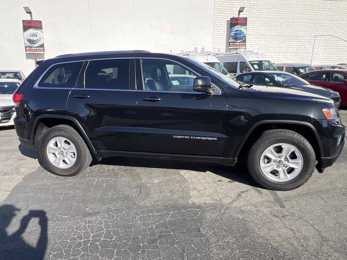 Used 2016 Jeep Grand Cherokee Laredo w/ Quick Order Package 23E RWD image 4