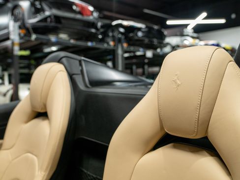 Used 2018 Ferrari 488 Spider image 29