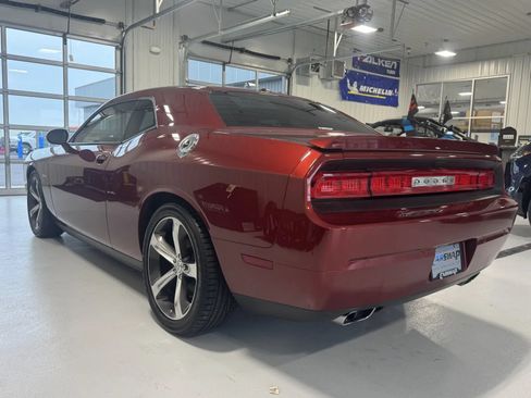 Used 2014 Dodge Challenger R/T RWD image 6