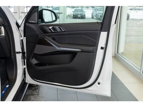 New 2026 BMW X5 xDrive50e w/ Premium Package image 60