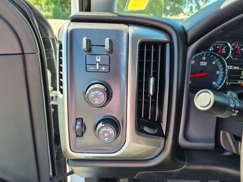 Used 2018 Chevrolet Silverado 1500 LT image 44