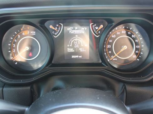 Used 2025 Jeep Wrangler Unlimited Sport AWD/4WD image 18