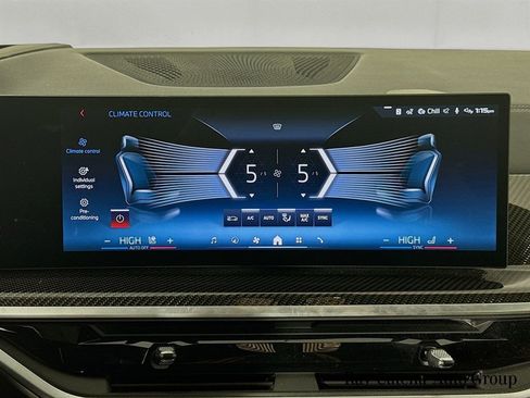 Used 2024 BMW X7 M60i w/ Executive Package image 16