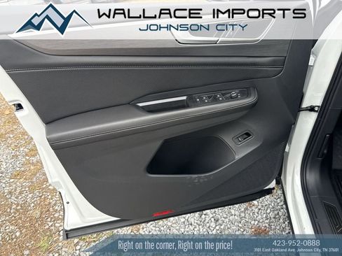 New 2026 Volkswagen Atlas Cross Sport SE image 24