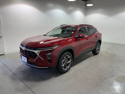 New 2026 Chevrolet Trax LT image 3