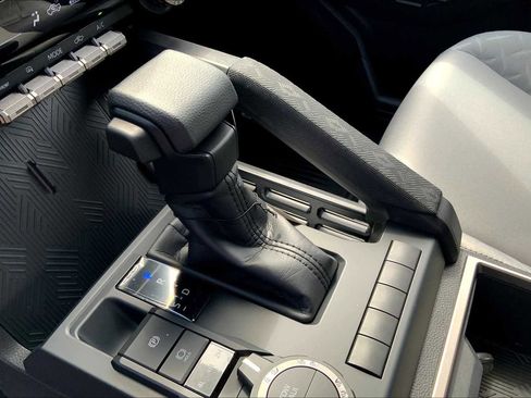 New 2025 Toyota Tacoma SR5 image 7