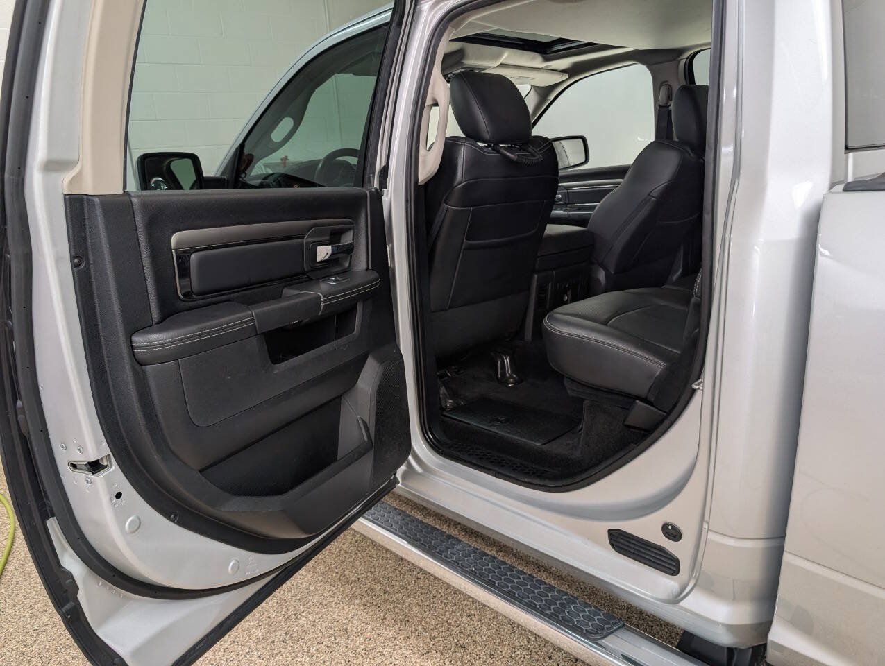 Used 2018 RAM 1500 Sport w/ Sport Premium Group AWD/4WD image 12