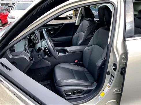 Certified 2024 Lexus ES 350 w/ Premium Package image 7