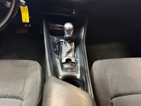 Used 2018 Toyota C-HR XLE image 14