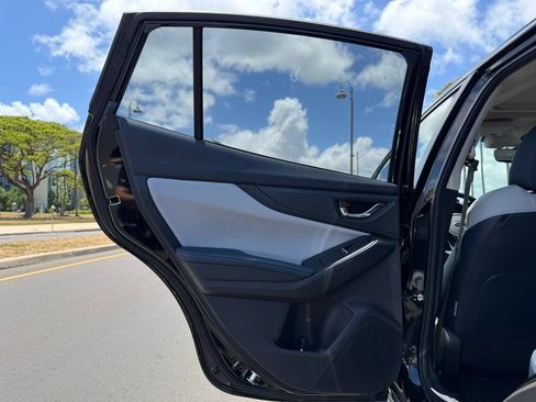Used 2019 Subaru Crosstrek Hybrid w/ Moonroof Package w/Navigation AWD/4WD image 14