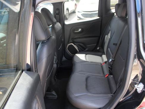 Used 2017 Jeep Renegade Trailhawk AWD/4WD image 12