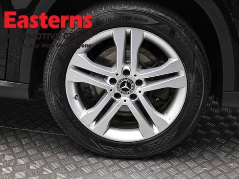 Used 2019 Mercedes-Benz GLA 250 4MATIC w/ Premium Package image 34