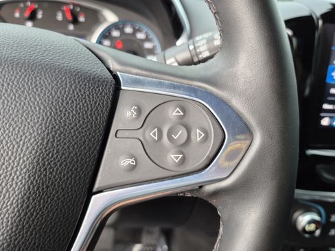 Used 2023 Chevrolet Traverse LT FWD image 30