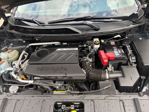 Used 2025 Nissan Rogue SV image 34