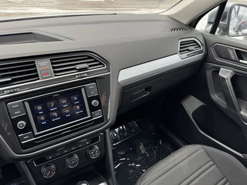 Used 2022 Volkswagen Tiguan S image 22