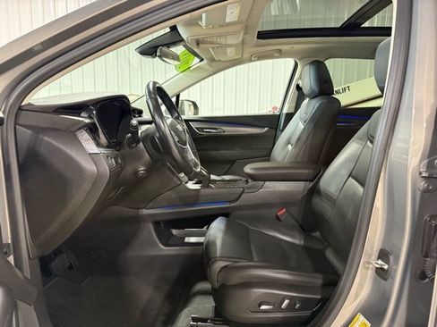 Used 2019 Cadillac XT5 Premium Luxury w/ Driver Assist Package image 11