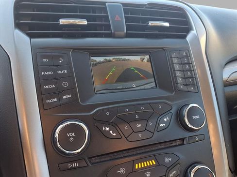 Used 2018 Ford Fusion S image 6