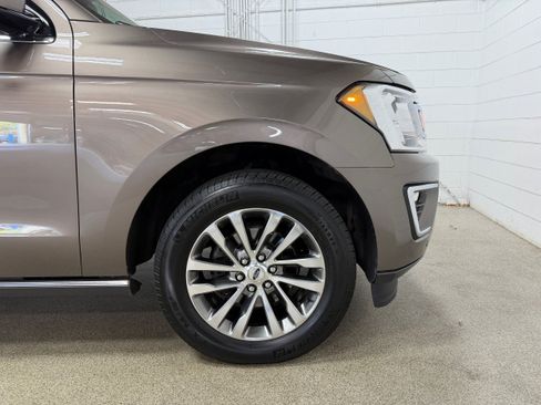 Used 2018 Ford Expedition Max Limited AWD/4WD image 48