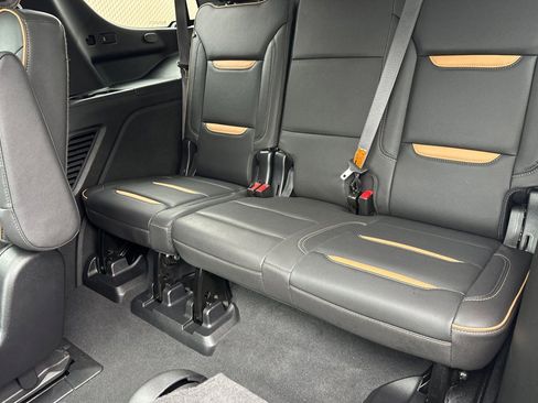 Used 2023 GMC Yukon AT4 w/ AT4 Premium Package image 19
