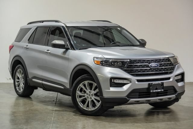 Used 2021 Ford Explorer XLT w/ Equipment Group 202A AWD/4WD image 7