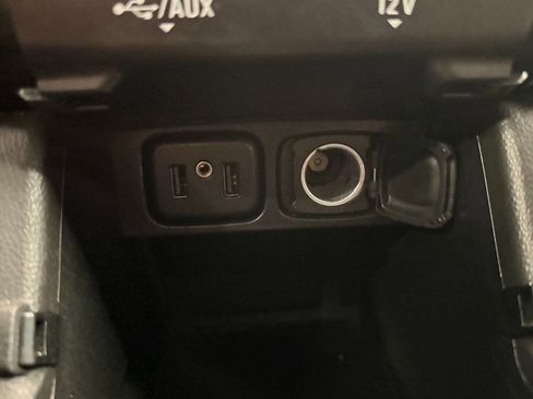 Used 2020 Buick Encore Essence AWD/4WD image 15