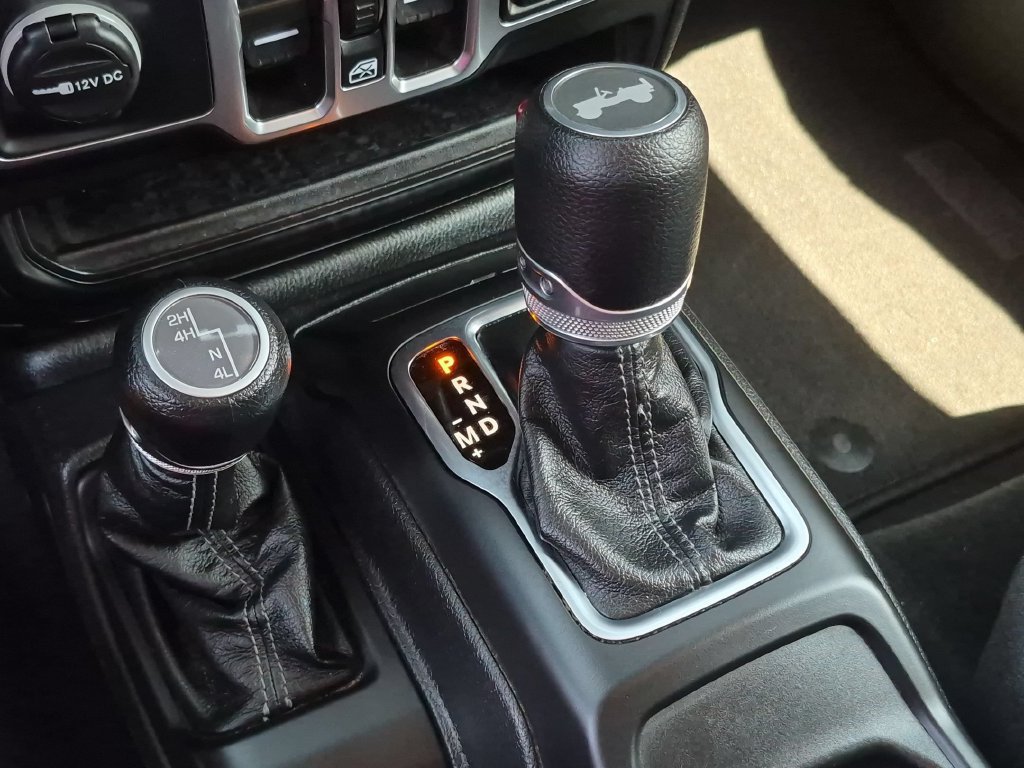 Used 2025 Jeep Wrangler Unlimited Sport AWD/4WD image 20