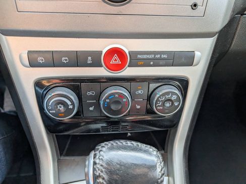 Used 2012 Chevrolet Captiva Sport LTZ AWD/4WD image 25