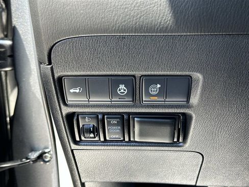 Used 2018 INFINITI QX80 4WD w/ Driver Assistance Package image 19