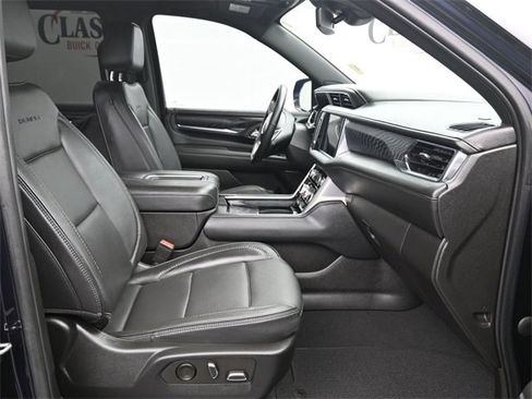 Used 2023 GMC Yukon Denali image 10
