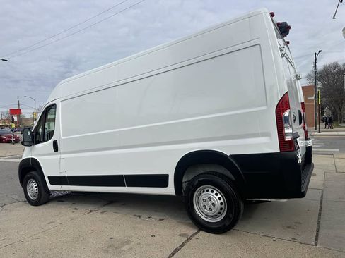 Used 2025 RAM ProMaster 2500 w/ Convenience Group FWD image 6