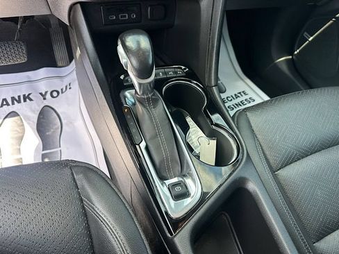 Used 2020 Buick Encore GX Essence w/ Experience Buick Package FWD image 23