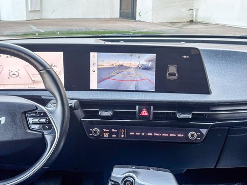 Used 2024 Kia EV6 Light image 16