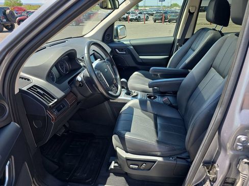 Used 2015 Land Rover LR2 AWD/4WD image 11