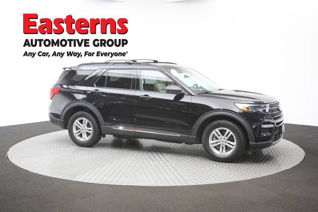 Used 2022 Ford Explorer XLT w/ Equipment Group 202A AWD/4WD image 48