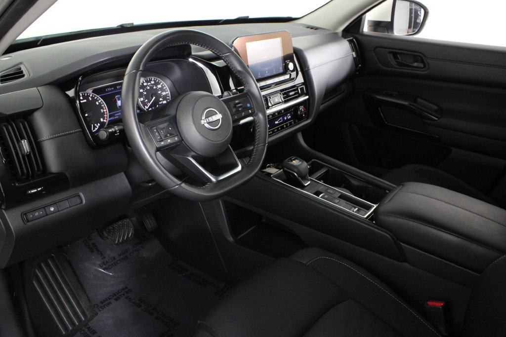 Certified 2024 Nissan Pathfinder SV FWD image 19