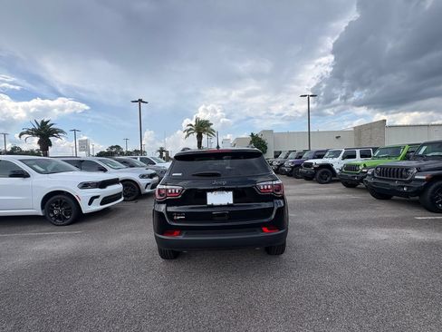 New 2026 Jeep Compass Latitude AWD/4WD image 4
