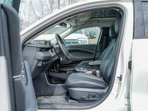 New 2024 Ford Mustang Mach-E Premium image 28