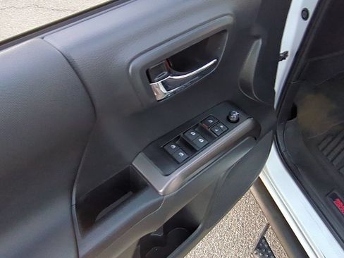 Used 2023 Toyota Tacoma TRD Off-Road AWD/4WD image 22