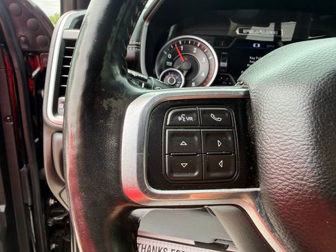 Used 2019 RAM 2500 Laramie w/ Black Appearance Package AWD/4WD image 12