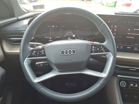 Used 2025 Audi Q5 Premium Plus w/ Premium Plus AWD/4WD image 11