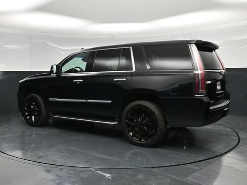 Used 2019 Cadillac Escalade Luxury AWD/4WD image 10